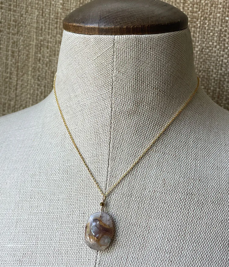 Agua Nueva Agate Necklace