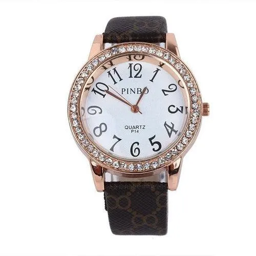 Street Fashion Leather Band Quartz Watch For Women